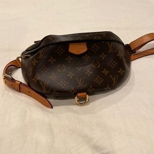 LOUIS VUITTON MONOGRAM BUMBAG